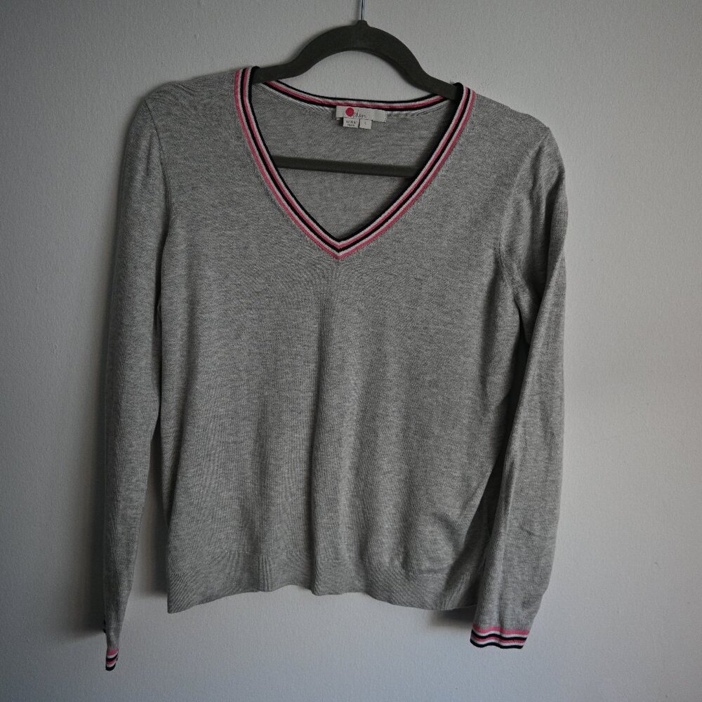 Boden V-Neck Sweater – Light Gray with Striped Trim – Small